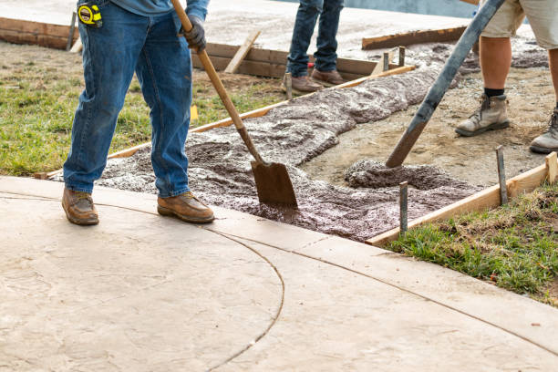 Best Residential Concrete Services  in Gnadenhutten, OH